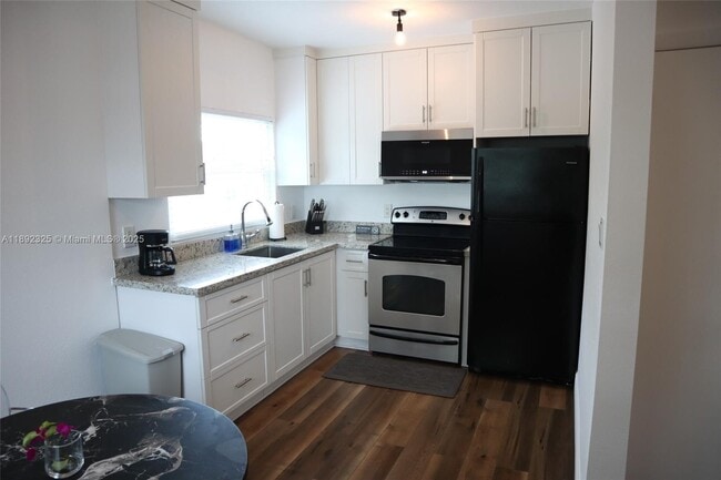 Photo - 564 NW 51st St Unidad C