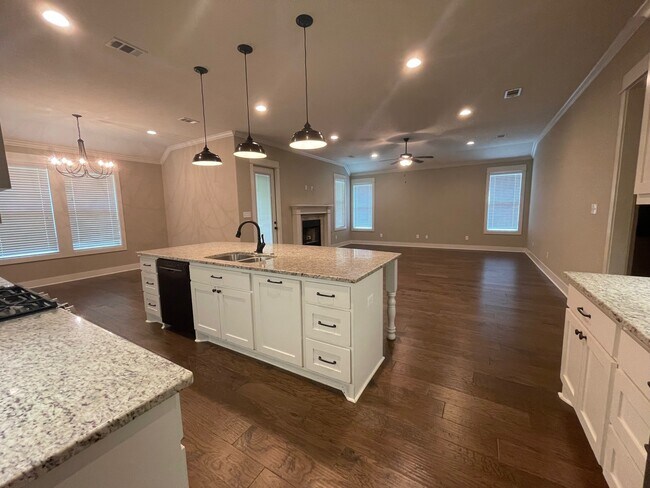 Photo - 15619 Long Creek Ln