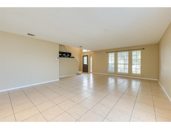 Photo - 3912 Lemos Dr