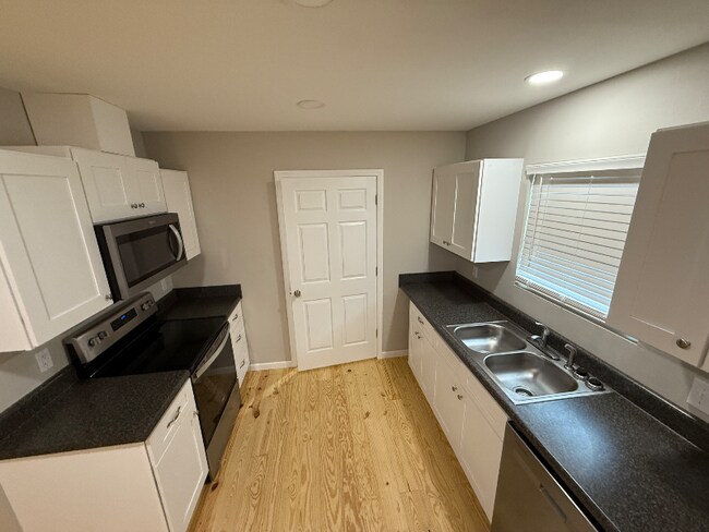 Photo - 80 Redwood Ln