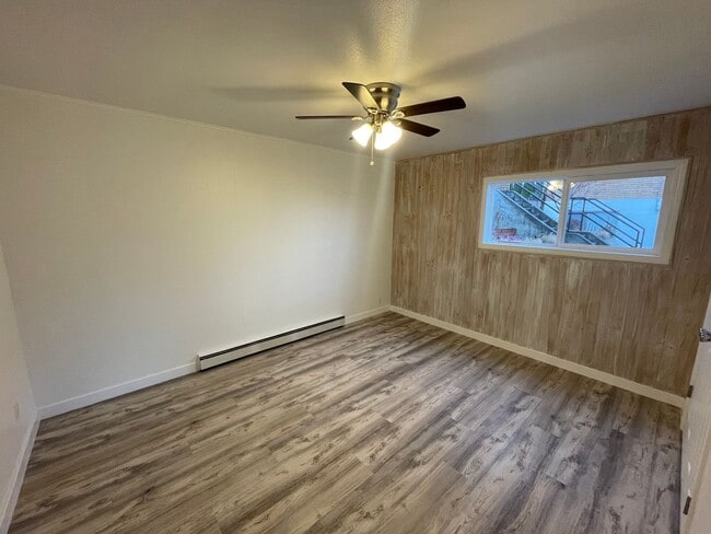 Photo - Moore (1321 SE 9th Ave & 1320 SE 10th Ct.) Unidad #102