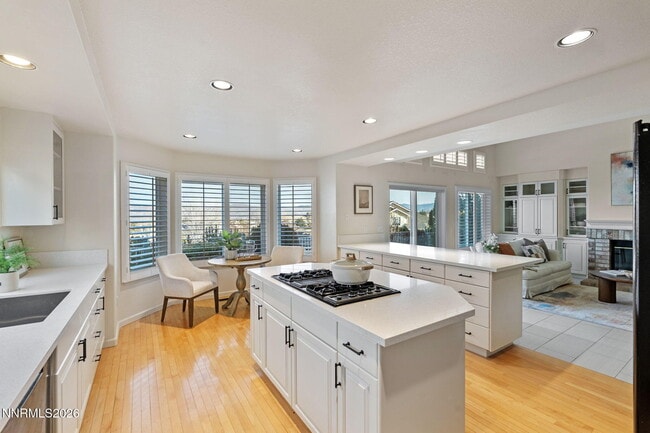 Photo - 6186 Squires Ln