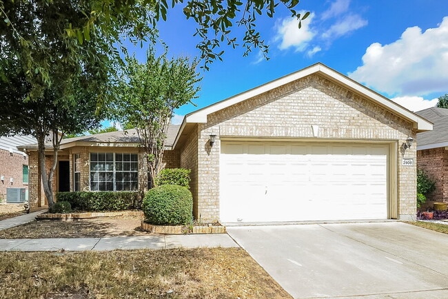 Building Photo - 2908 Bourbon St