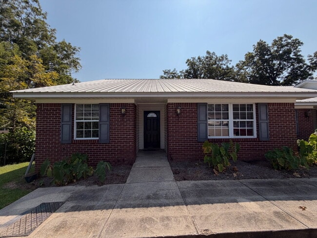 Building Photo - Unit #1 in triplex available FOR RENT in Taylor, AL Unit #1