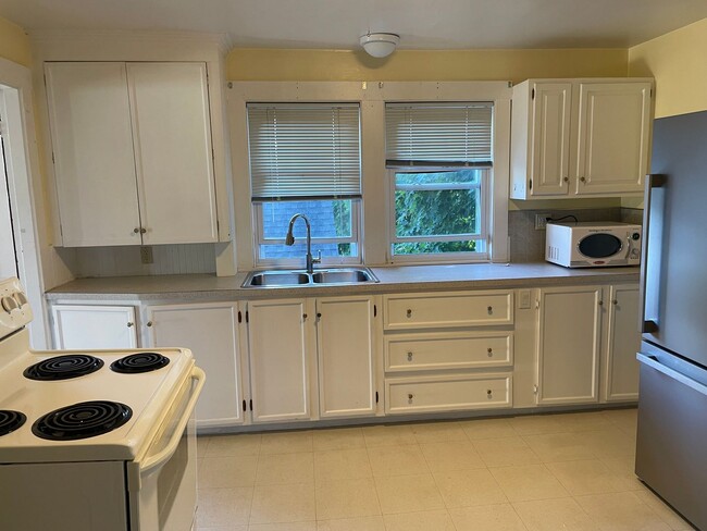 Photo - 2BR/1BA, WD Hookups, Parking! Unit 104-302