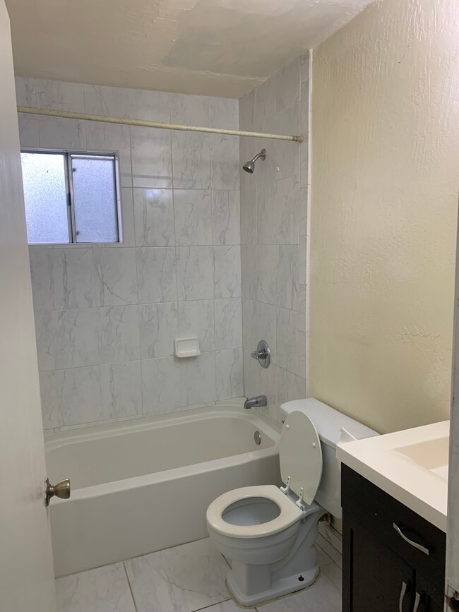 Photo - 2103 3rd St Unit B