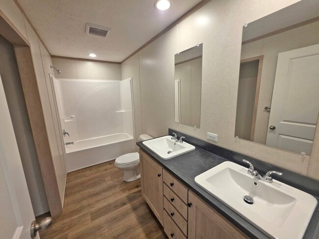 Photo - 781 W Walcott Rd