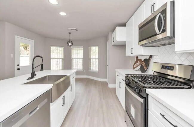 Photo - 3827 Flatwood Dr