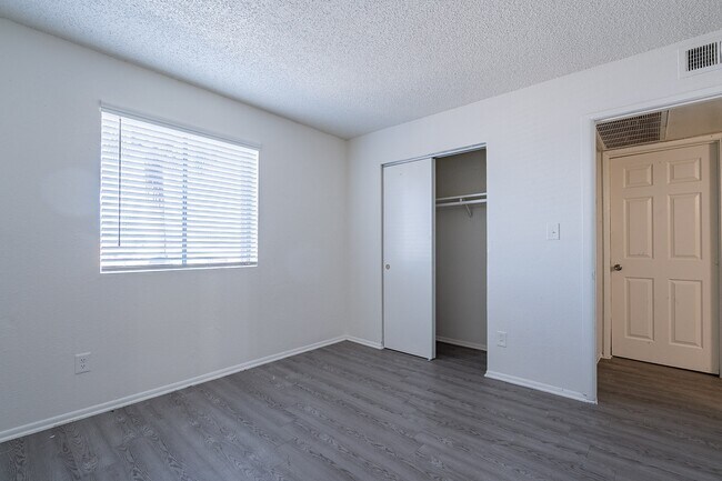 ElViewNM_79 - The View at North Mountain