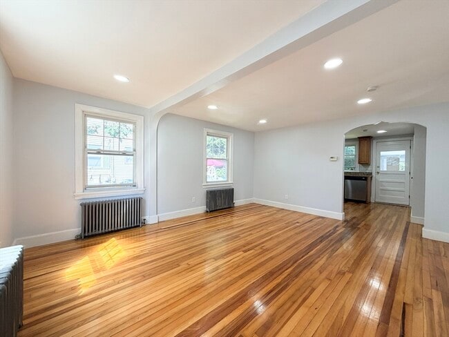 25 Brookside Rd