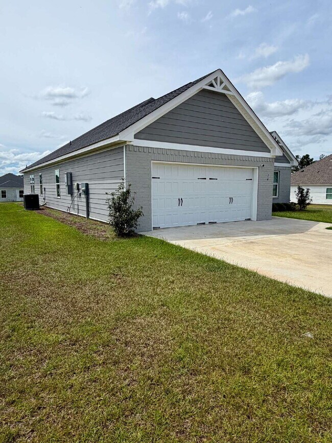 Photo - Available now FOR RENT in Rehobeth, AL!!