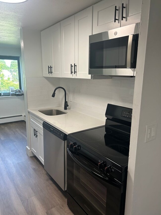 Photo - Country Club Apartments