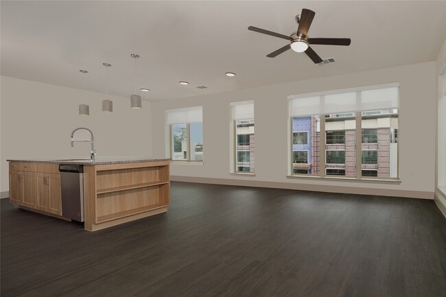 Building Photo - 8900 Six Pines Dr Unit 427