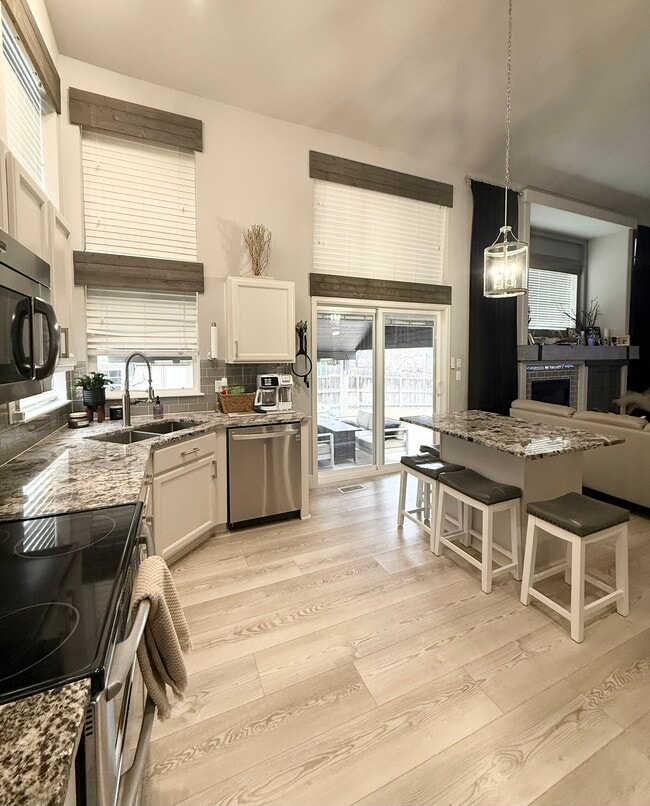 Photo - 562 E 133rd Ct