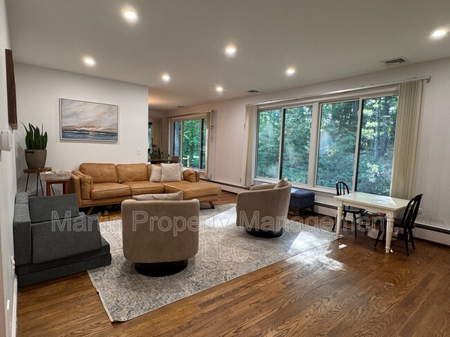 Photo - 1 Cyr Cir