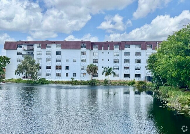 Building Photo - 1335 W 68th St Unit 302 Rental