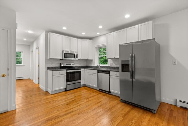Building Photo - 4 Stimson St Rental
