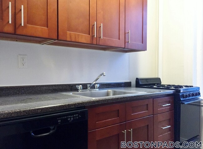 Photo - 15 Egremont Rd Unit 2