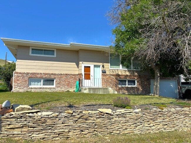Building Photo - 1315 Avenue C NW Rental