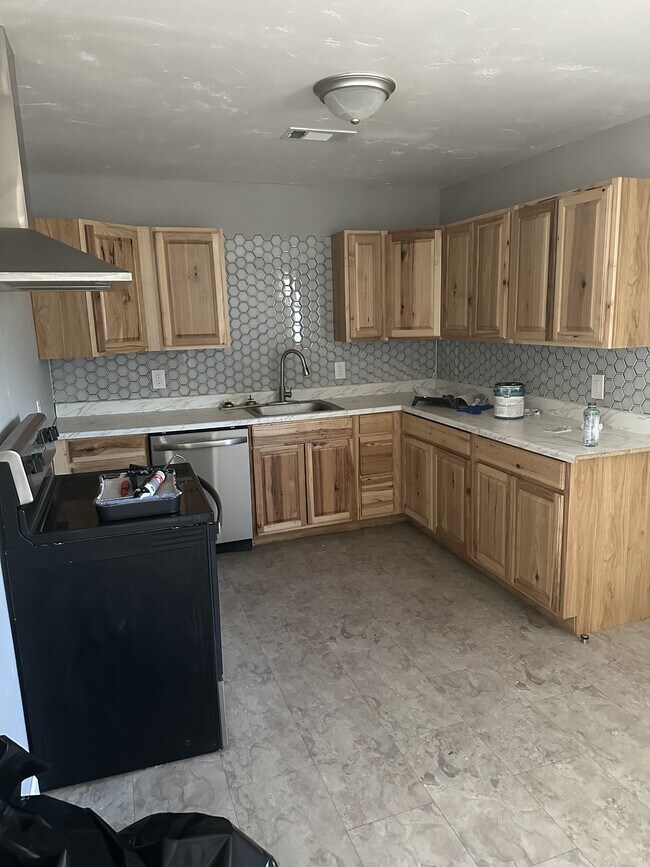 Photo - 1809 Poplar St