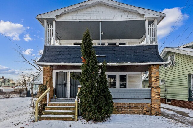 Building Photo - 15714 Corsica Ave Unit 1