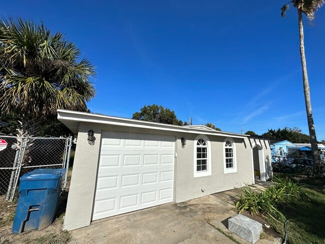 Building Photo - 148 Holland Rd Rental