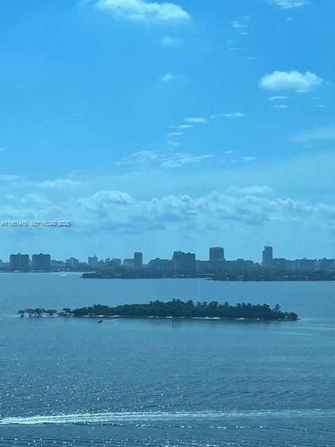 Building Photo - 700 NE 25th St Unit 1504