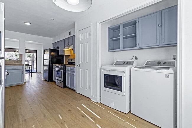 Photo - 14814 Endicott Dr