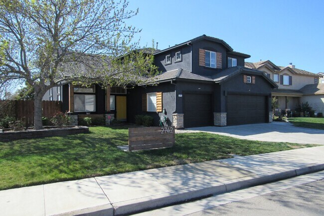 Photo - Stunning 4 Bed, 3 Full Bath Home in Perfec...