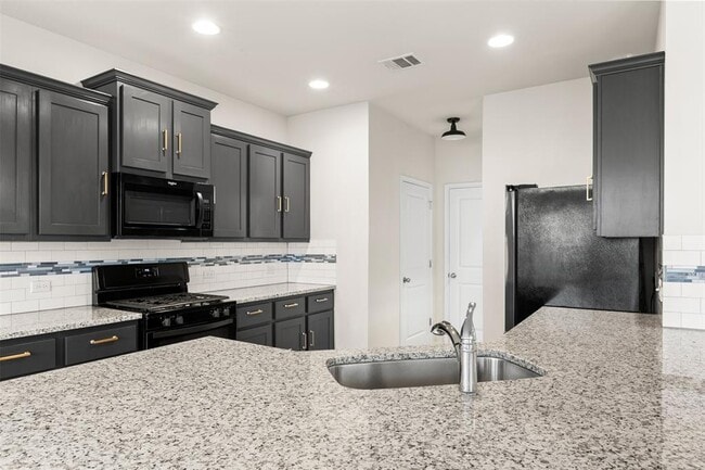 Photo - 3560 Pauling Loop