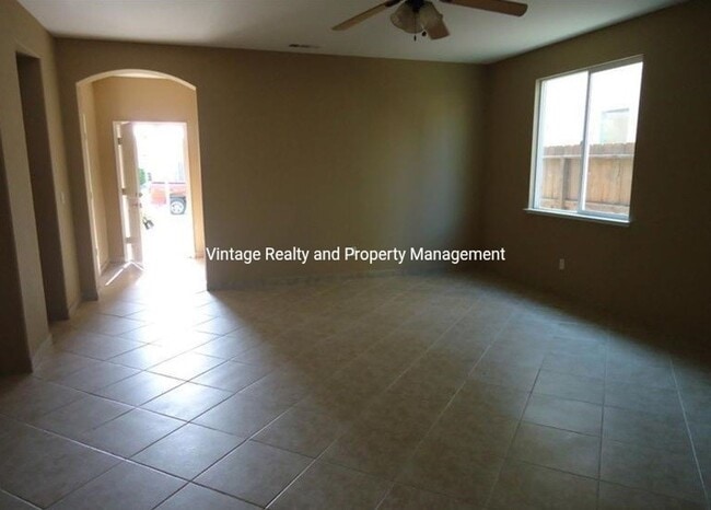 Photo - Available Now! Nice Single Story 4 Bedroom Home!!!