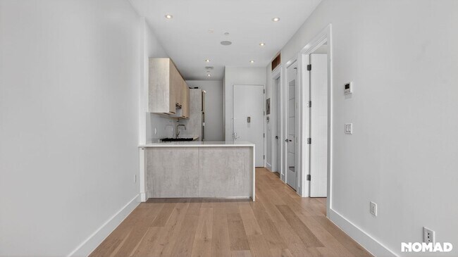 Photo - 1129 Halsey St