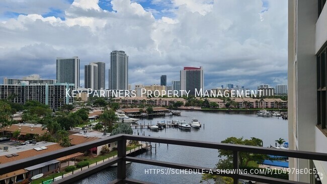 Building Photo - 2500 Parkview Dr Unit 802 Rental