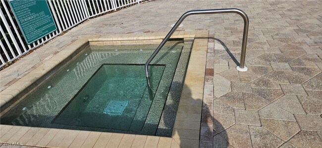 Photo - 5435 Worthington Ln Unit 201