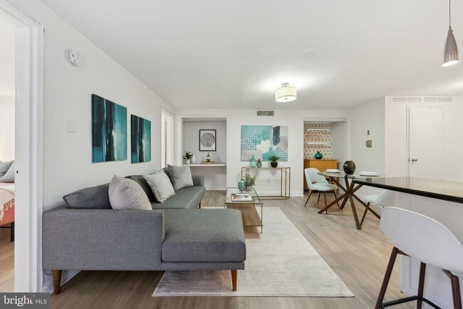 Building Photo - 1728 New Hampshire Ave NW Unit B1 Rental