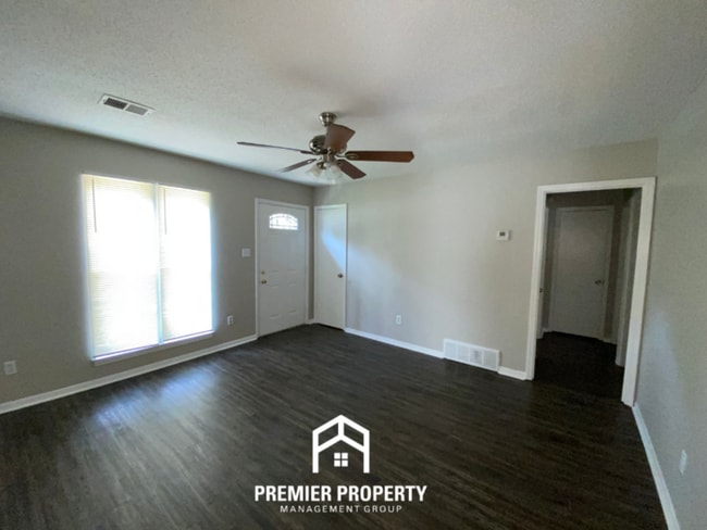 Photo - 4048 Naylor Rd