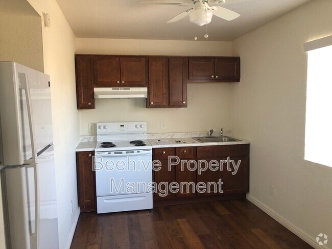 Building Photo - 1040 N 28th St Rental
