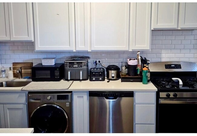 Photo - 945 Judson Ave Unit 1