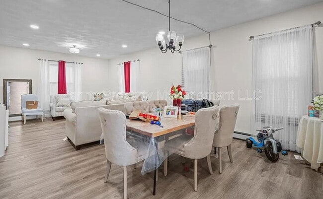 Photo - 471 Smithfield Ave Unit 2