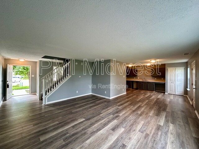 Photo - 25 Snowflake Cir