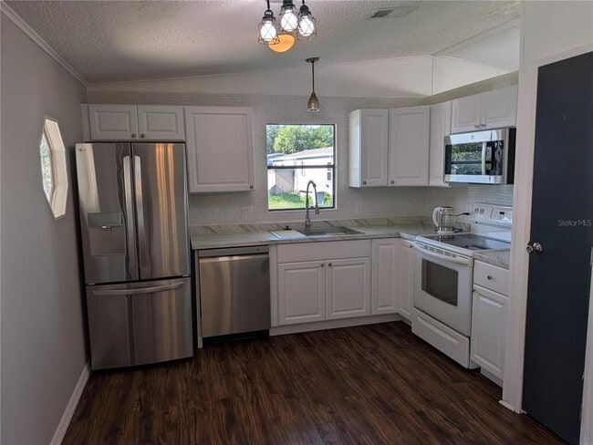 Photo - 36037 Coleus Ave