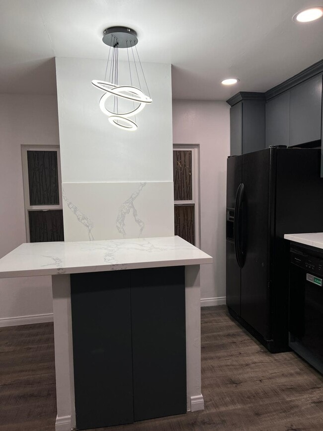 Photo - 12014 Kling St Unit 2