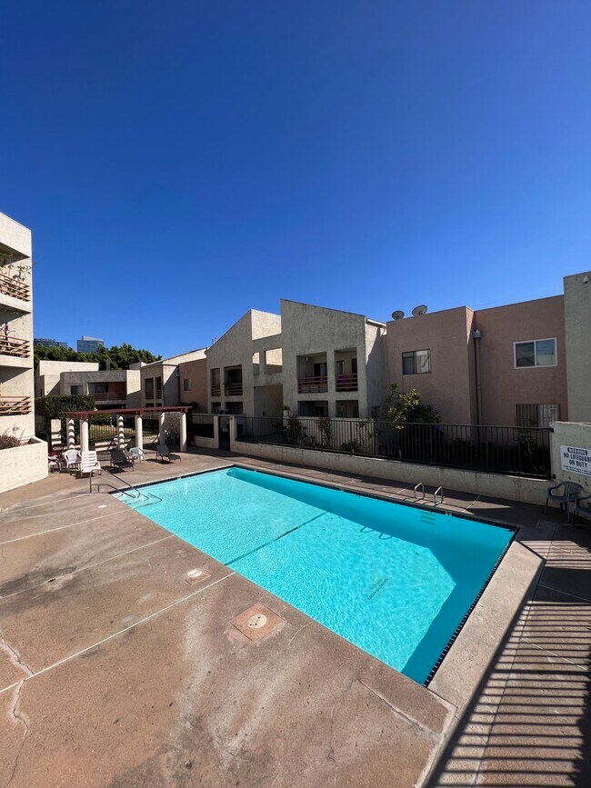 Photo - 1118 Valencia St Unidad 311