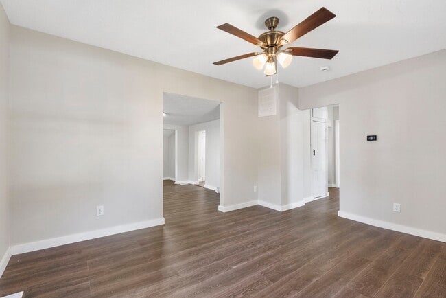 Photo - 2100 N Nettleton Ave