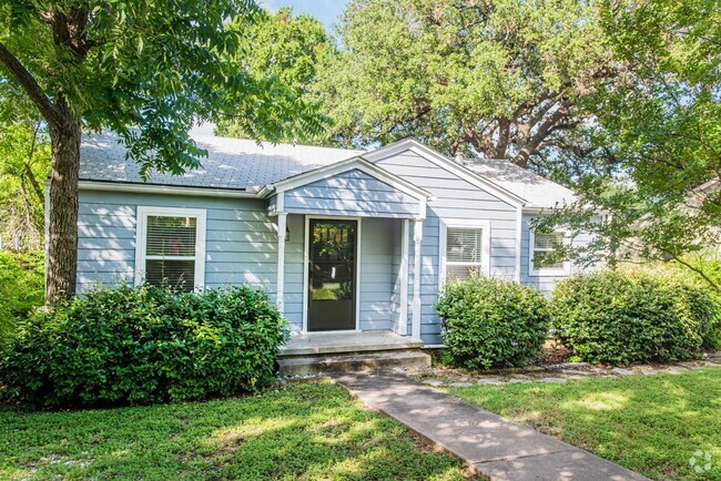 Building Photo - Minutes to Downtown, Central Austin Single... Rental