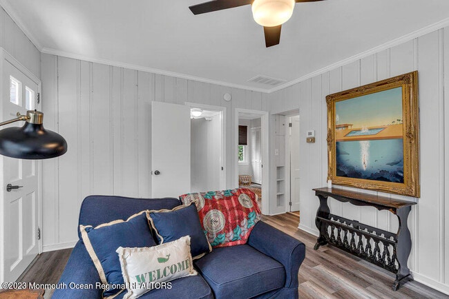 Photo - 475 Augustus Rd