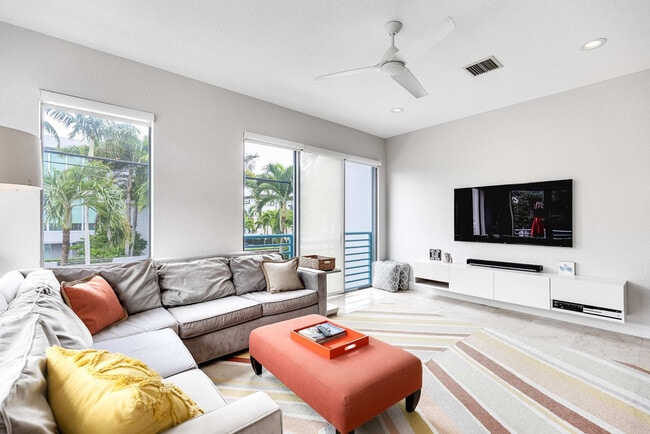 Photo - 1412 SE 2nd St Unidad ID1018675P