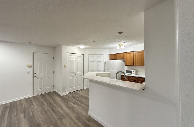 Photo - 1575 Oakfield Dr