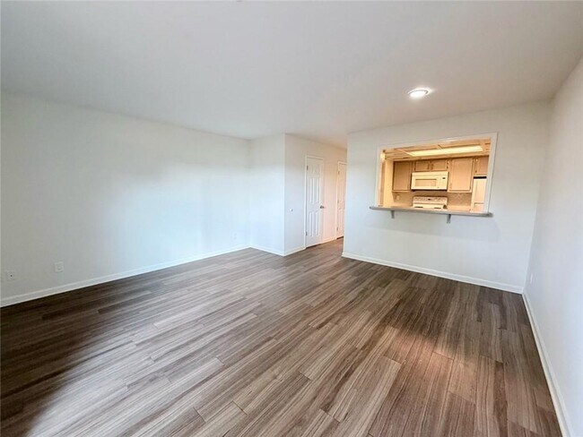3730 Old Flowery Branch Rd Unit I1