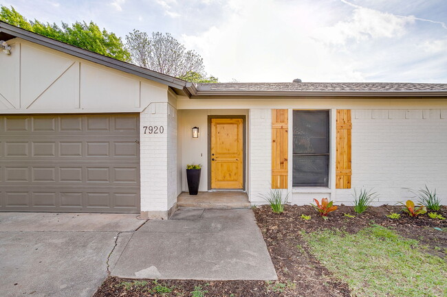 Photo - 7920 Lazy Brook Dr